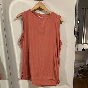 Columbia Women's Sleeveless Salmon Muscle Tee